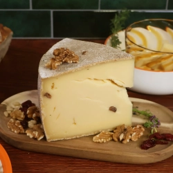Tomme Du Jura aux Noix
